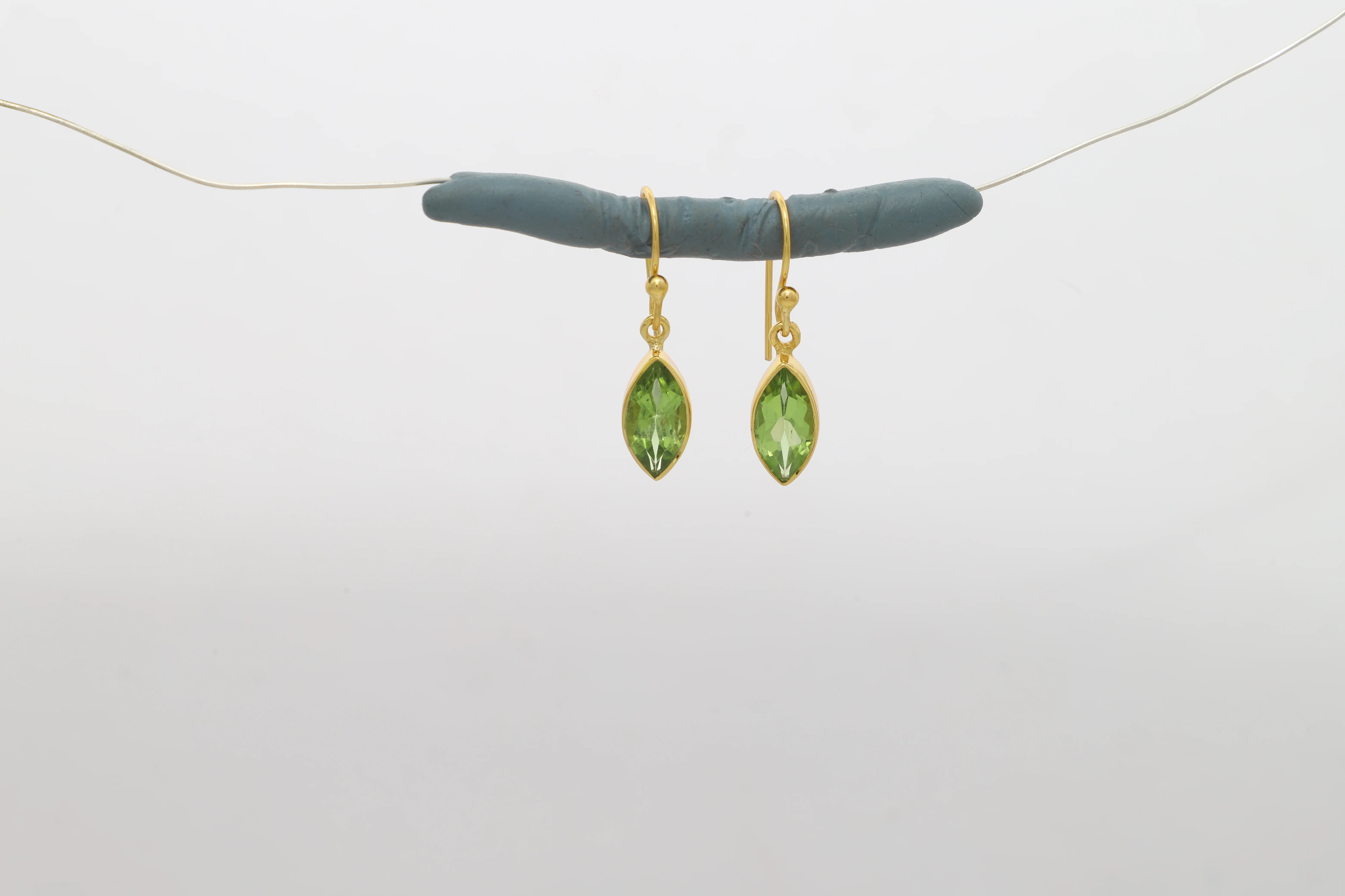 peridot cut earrings