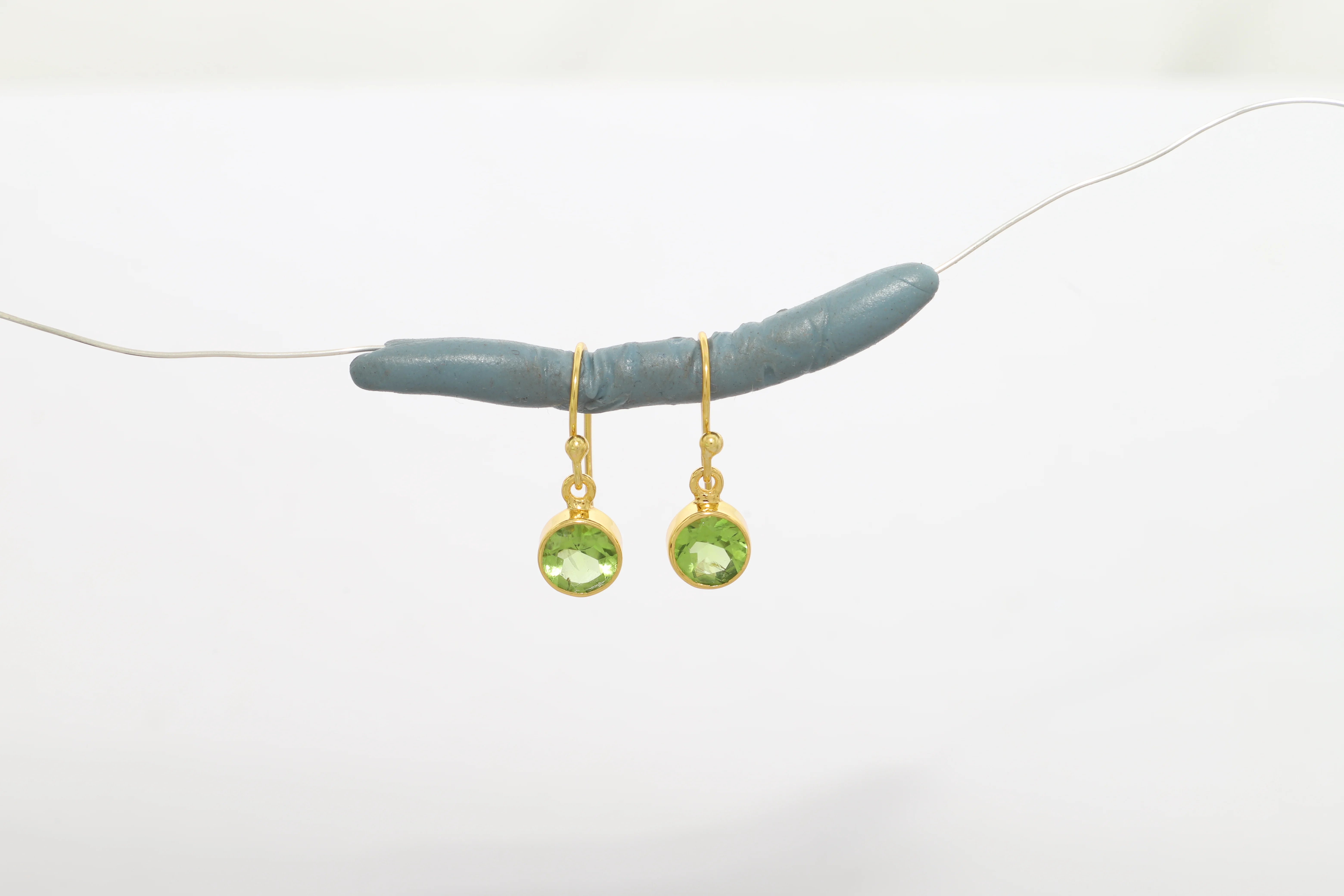 peridot cut earrings