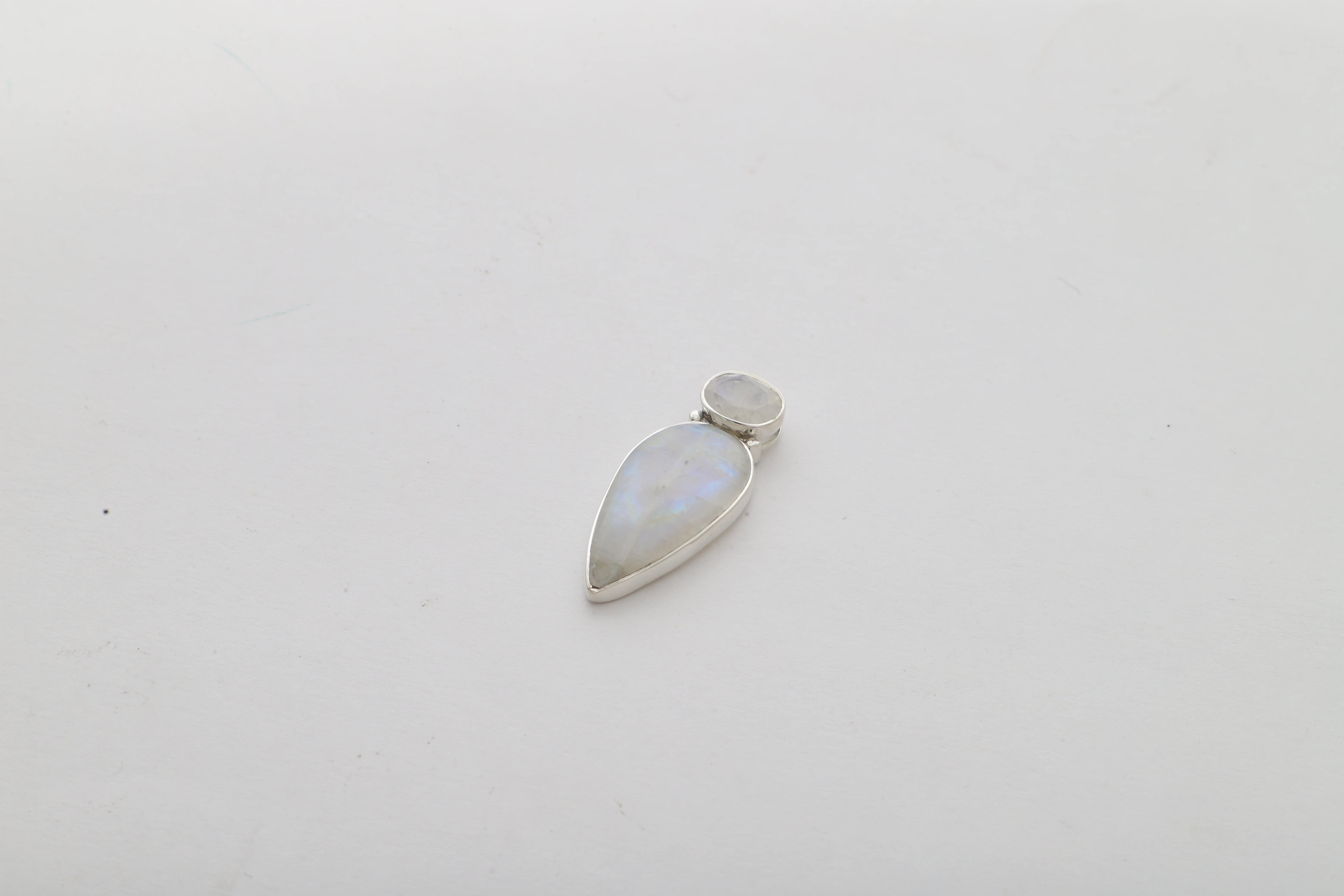 rainbow moonstone pendant