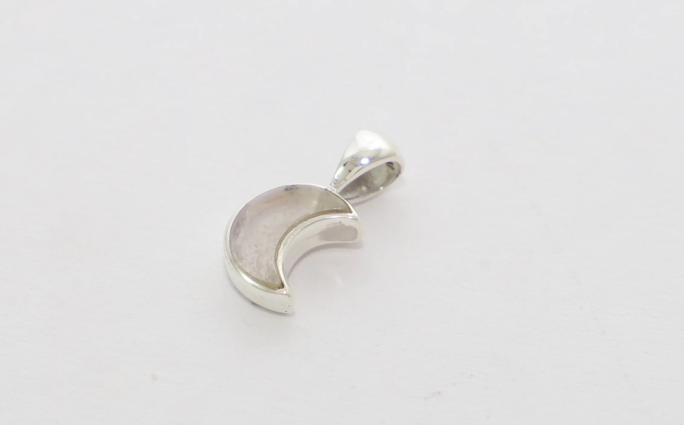 rainbow moonstone pendant