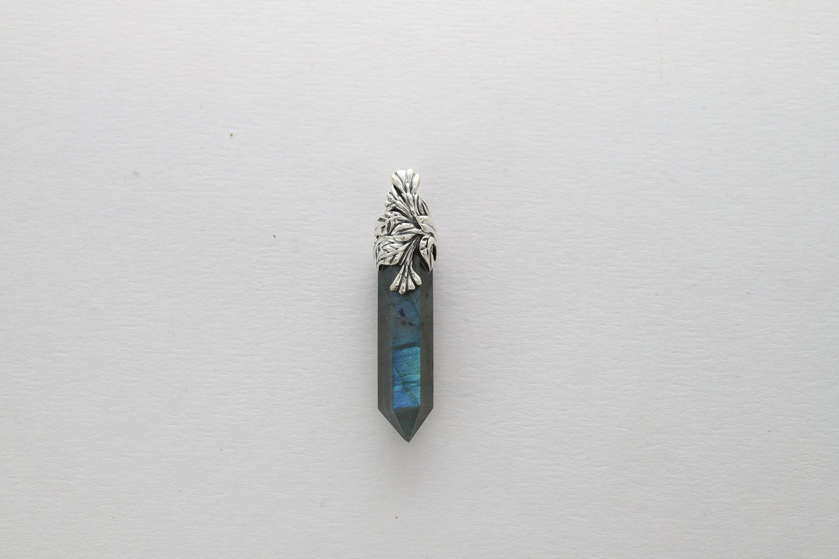 labradorite pendant