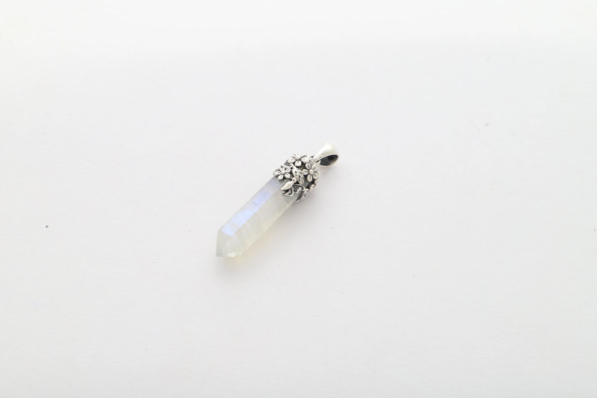 rainbow moonstone pendant