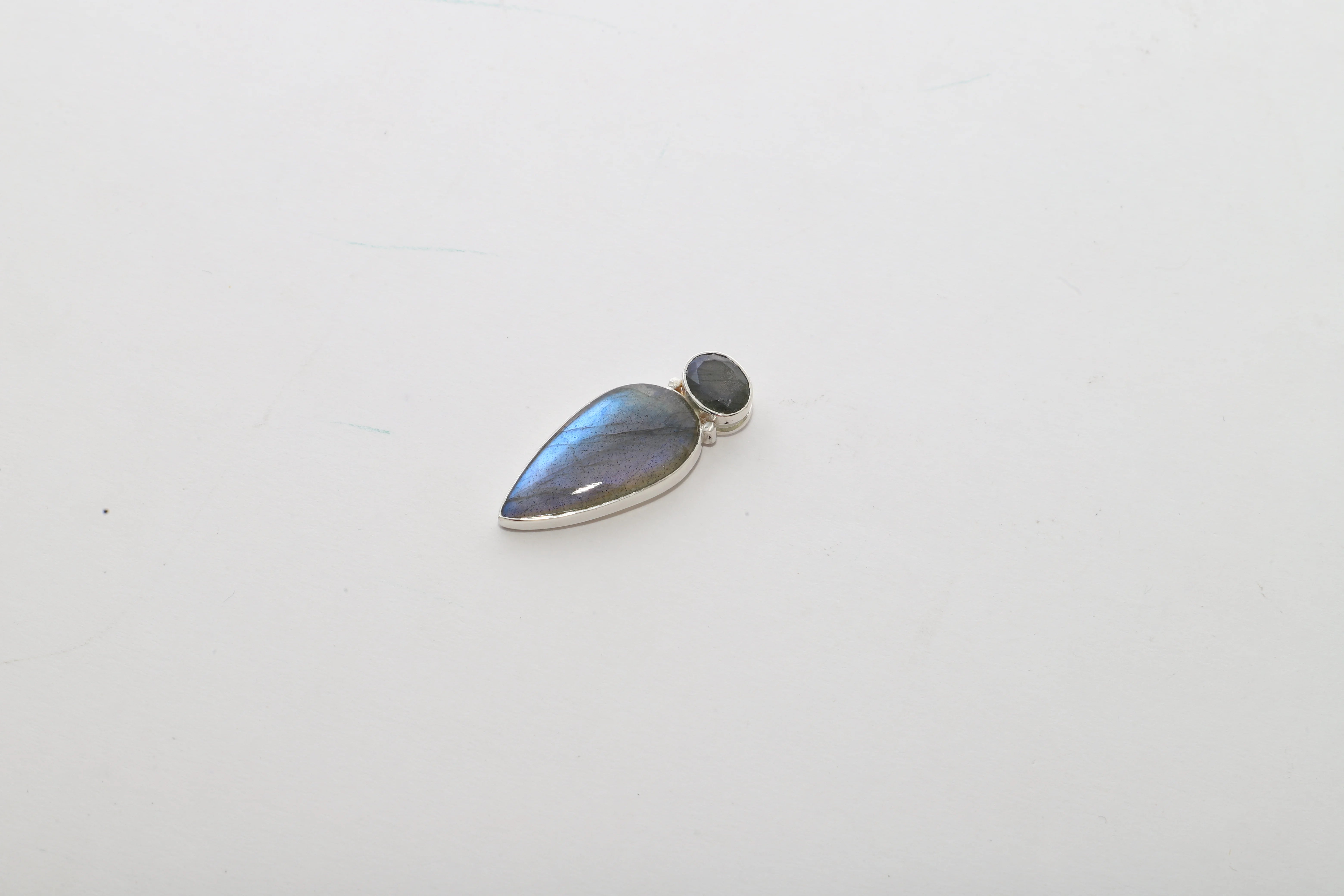 labradorite pendant
