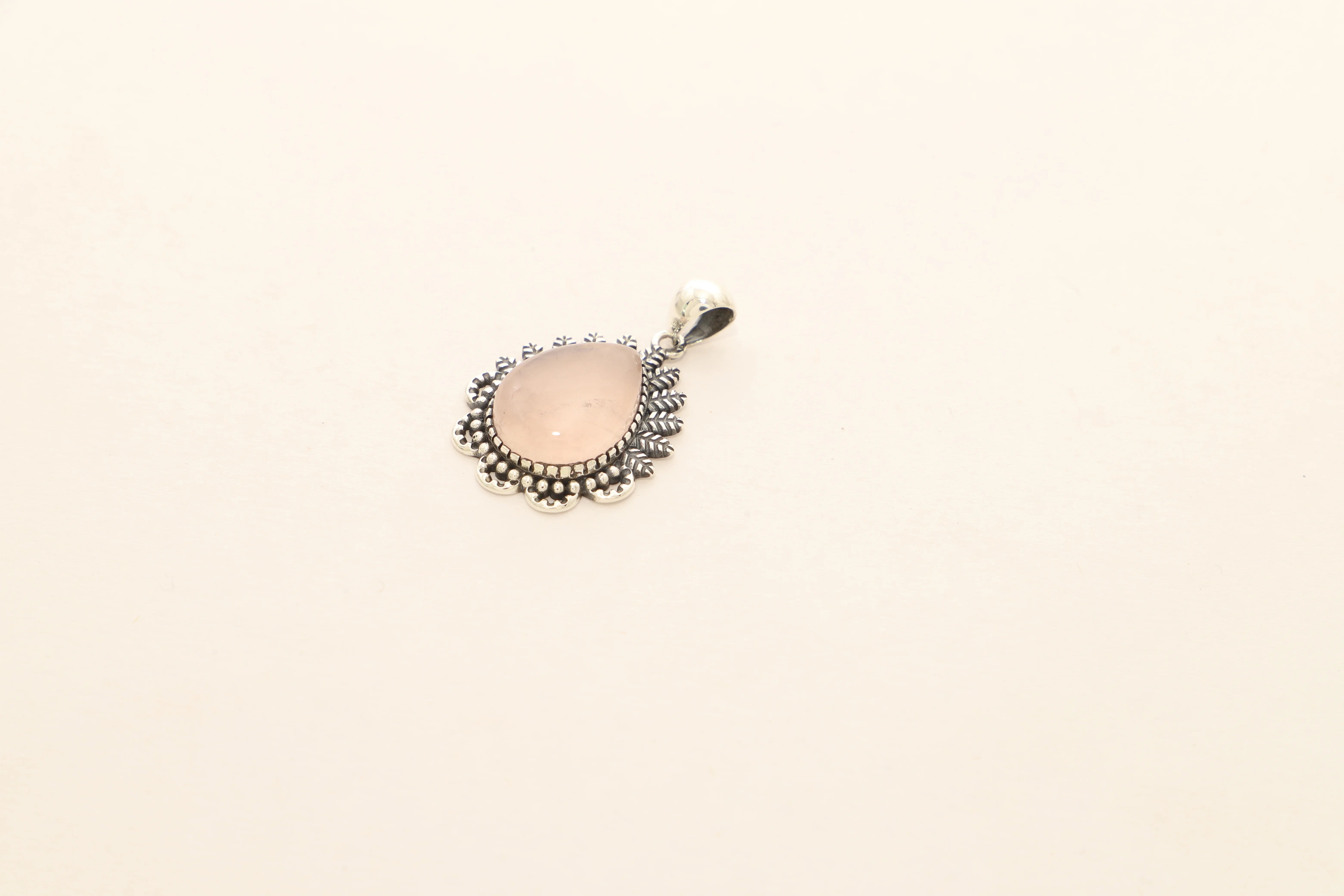rose quartz pendant