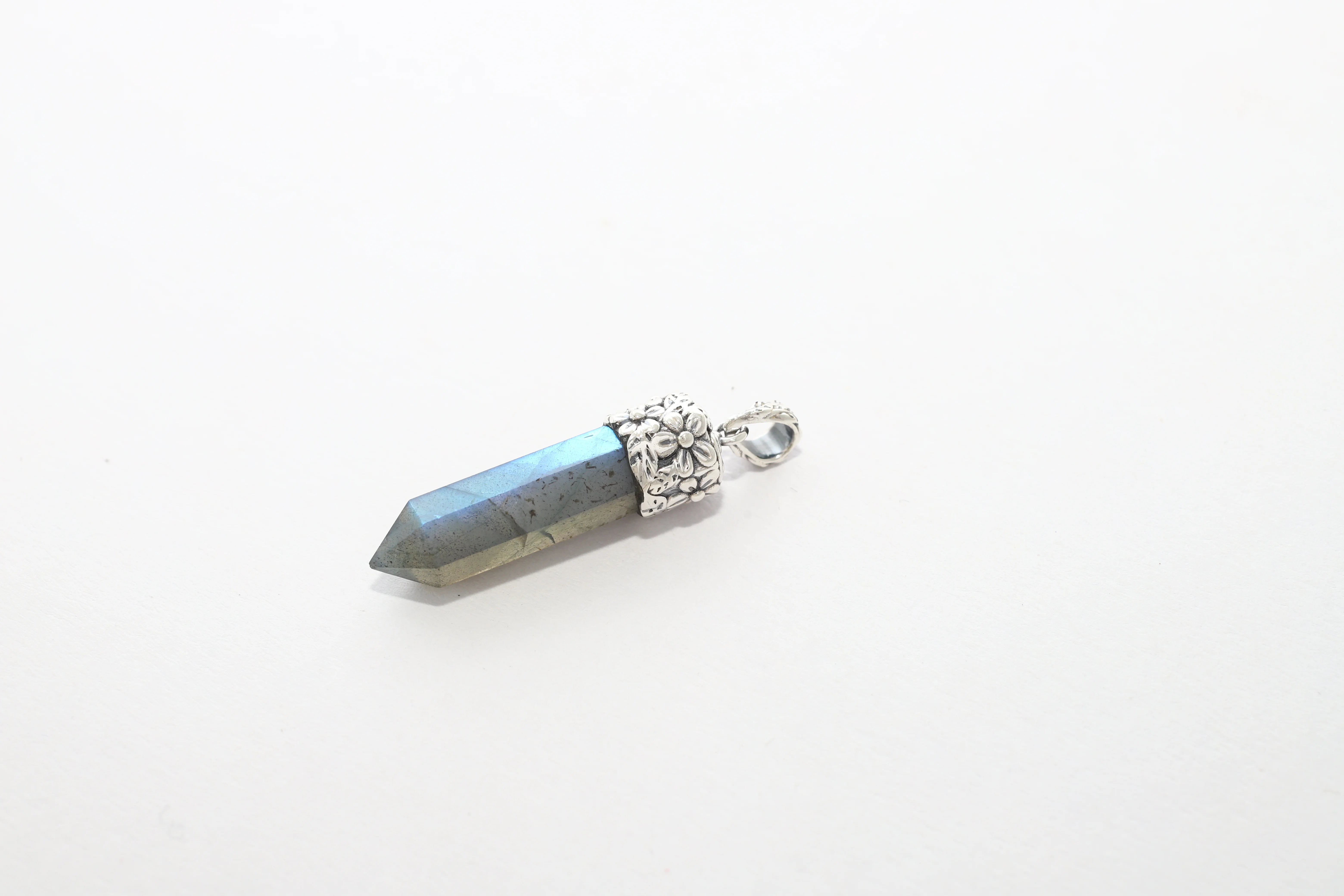 labradorite pendant