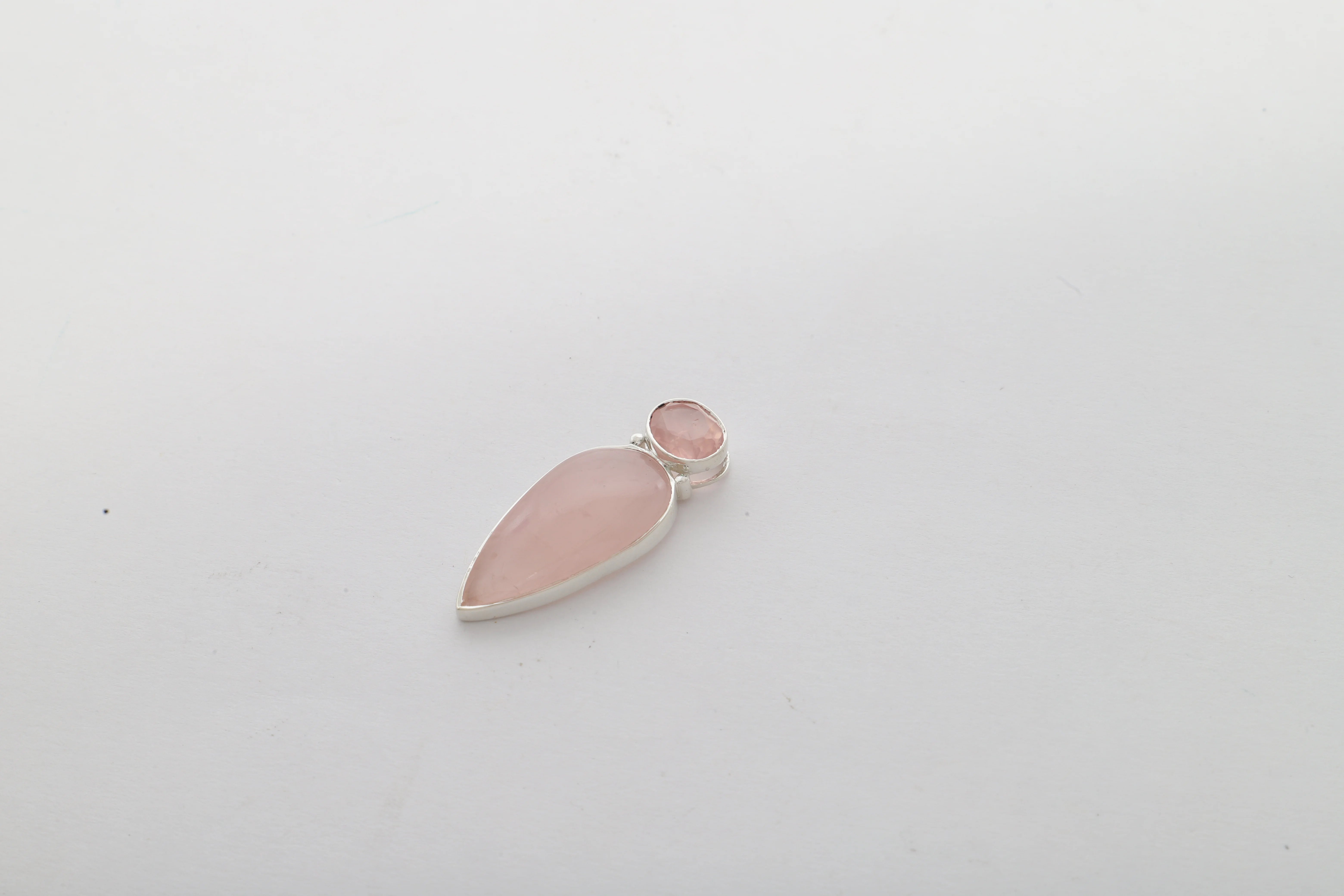 rose quartz pendant