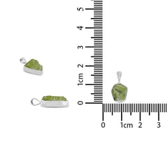 peridot pendant