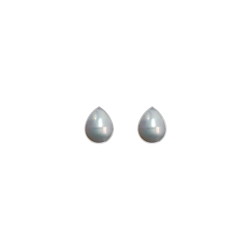 pearl earrings 