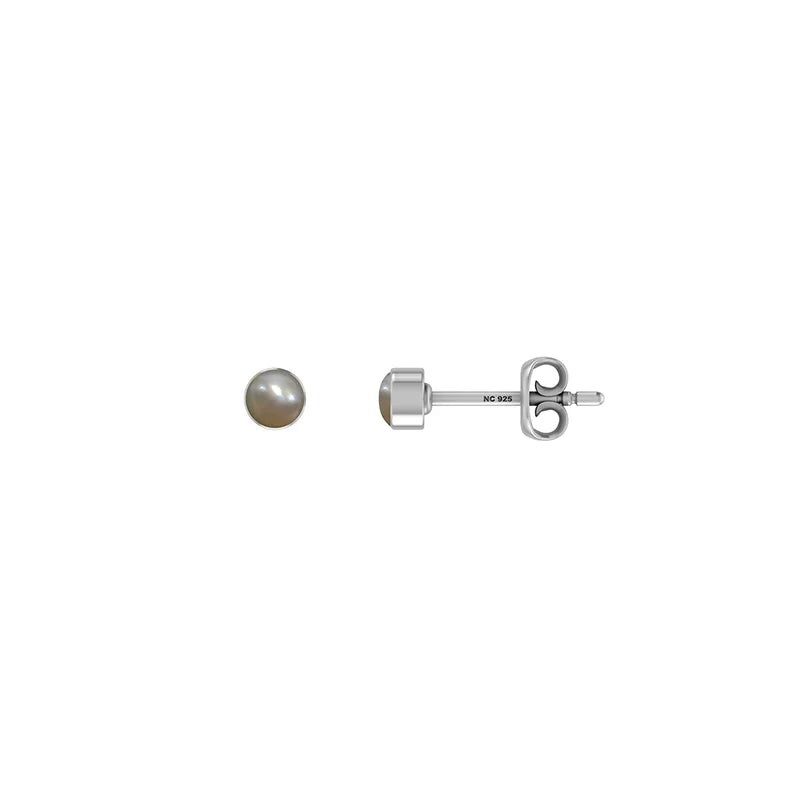 pearl earrings 