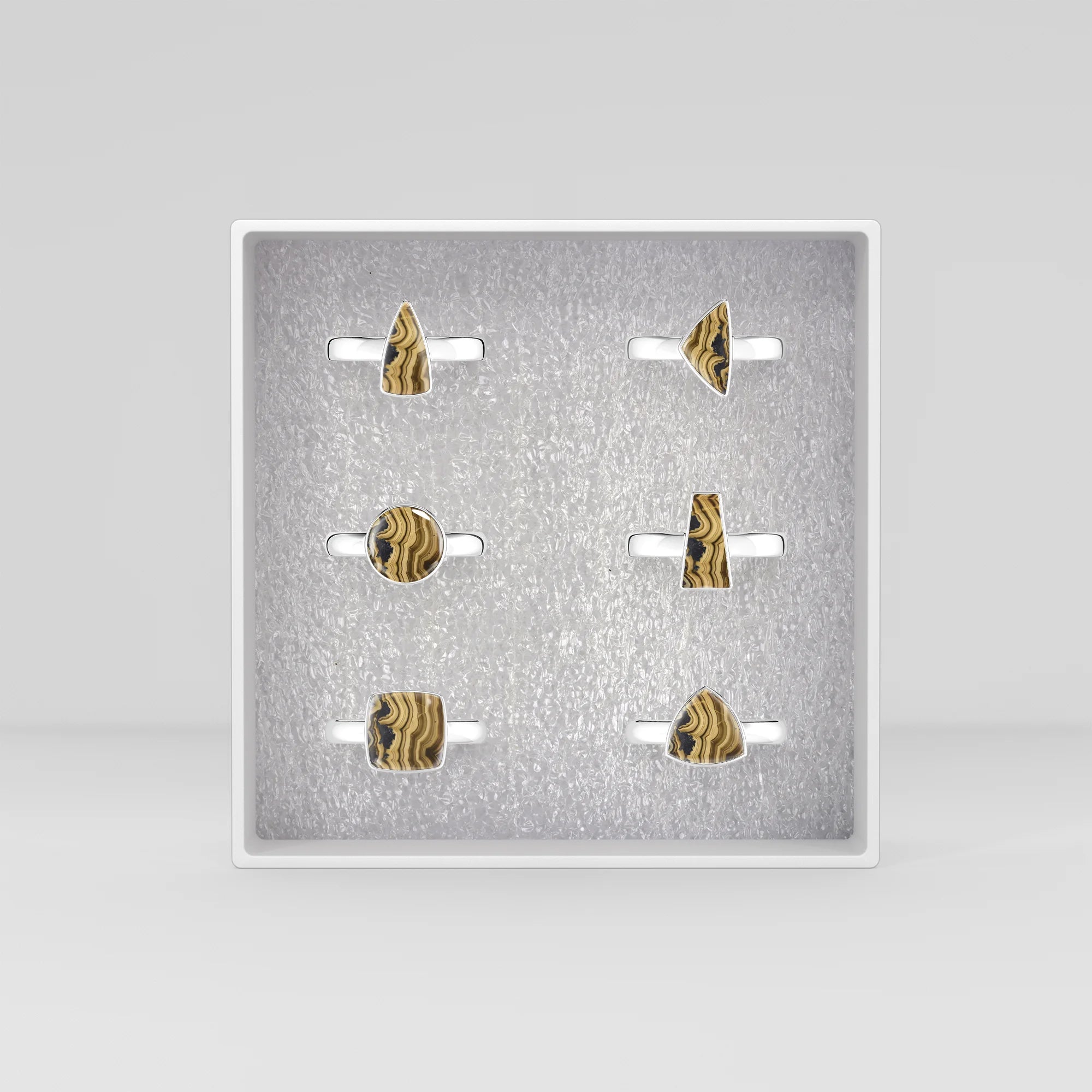 schalenblende bezel-set ring